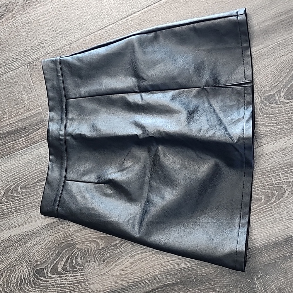 💋 Vegan Leather Skort 💋